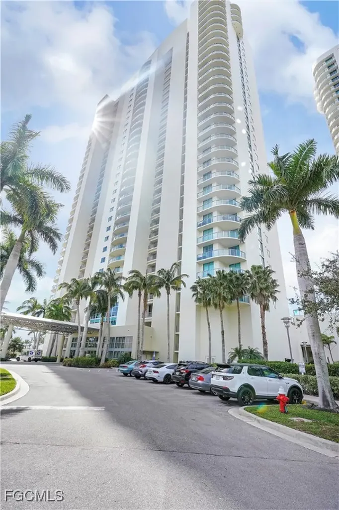 3000 Oasis Grand Boulevard Fort Myers FL 33916