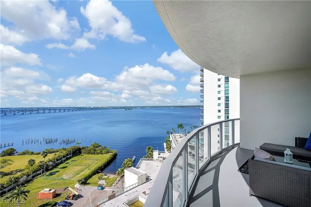 3000 Oasis Grand Boulevard Fort Myers FL 33916