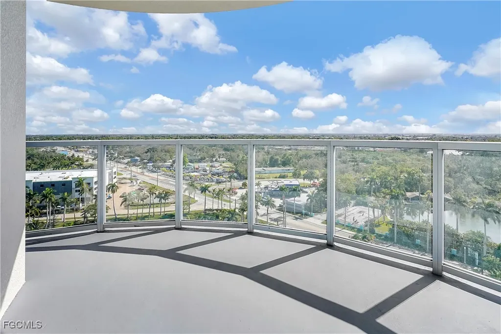 3000 Oasis Grand Boulevard Fort Myers FL 33916