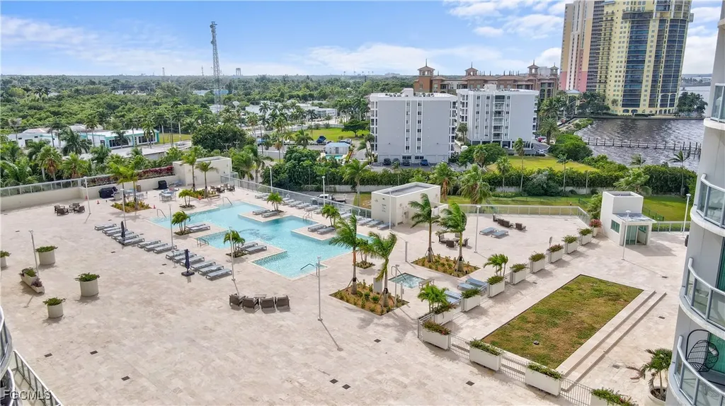 3000 Oasis Grand Boulevard Fort Myers FL 33916