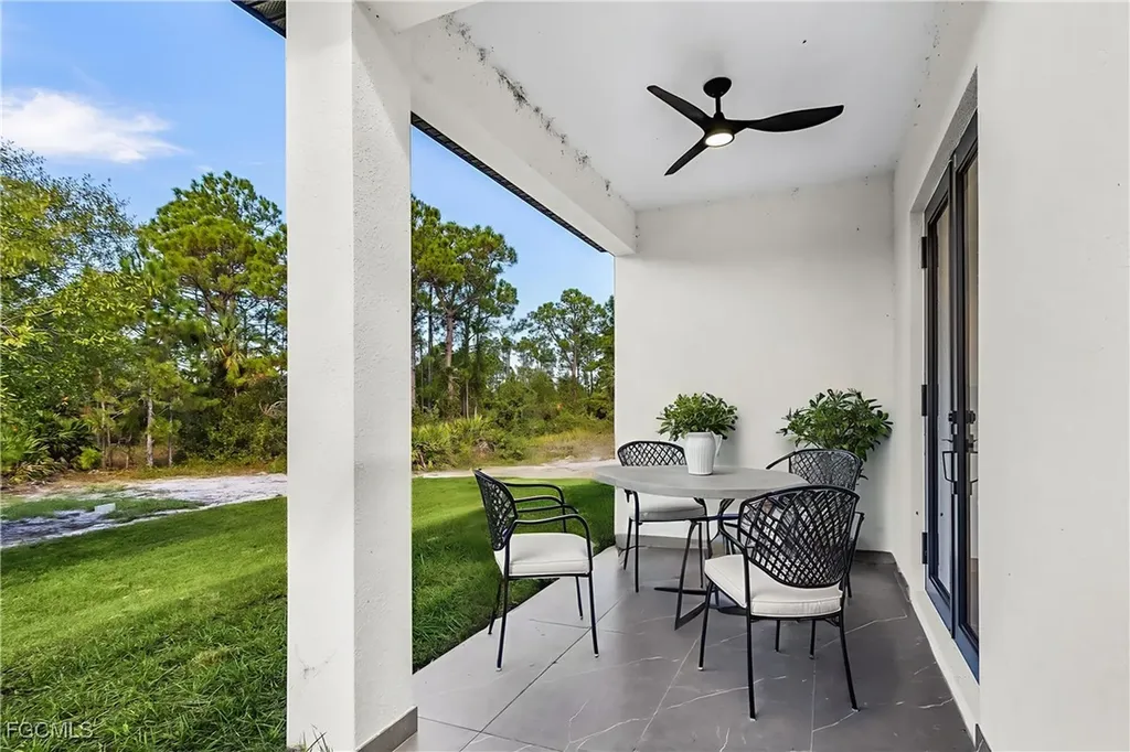 842 Nina Avenue S Lehigh Acres FL 33974