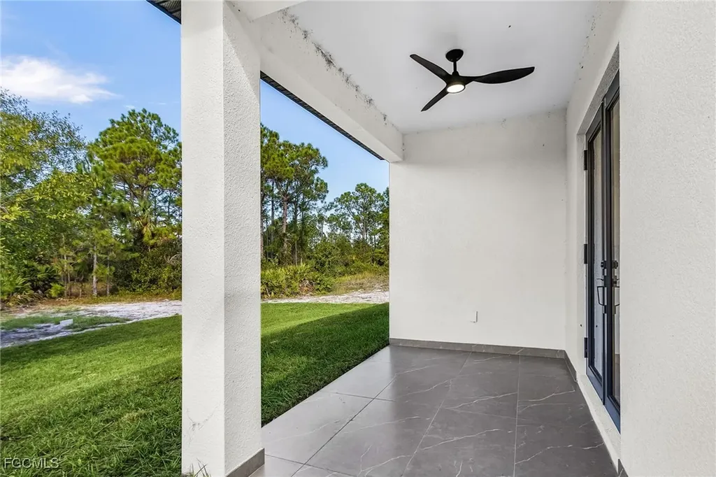 842 Nina Avenue S Lehigh Acres FL 33974