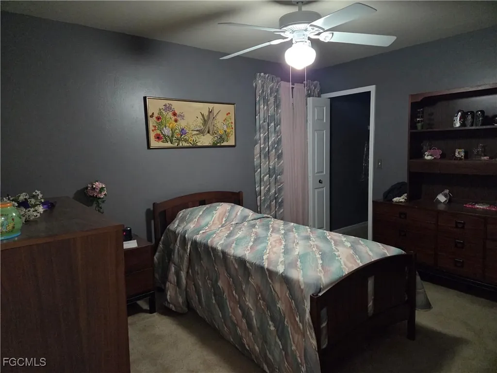 1725 SW 49th Lane Cape Coral FL 33914