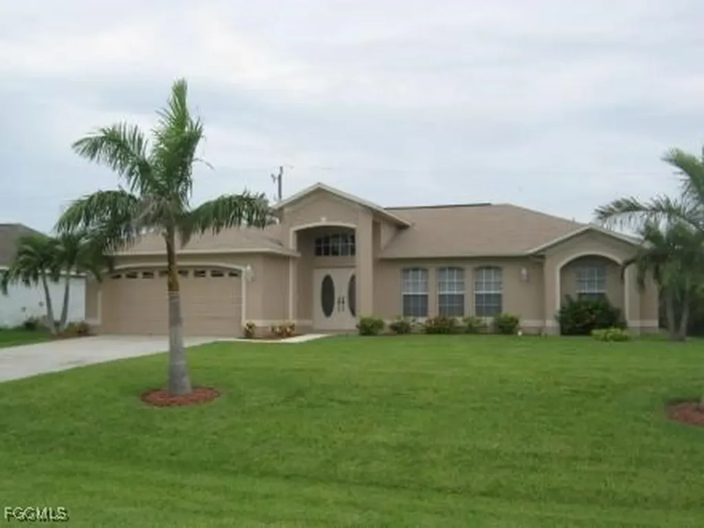 1725 SW 49th Lane Cape Coral FL 33914