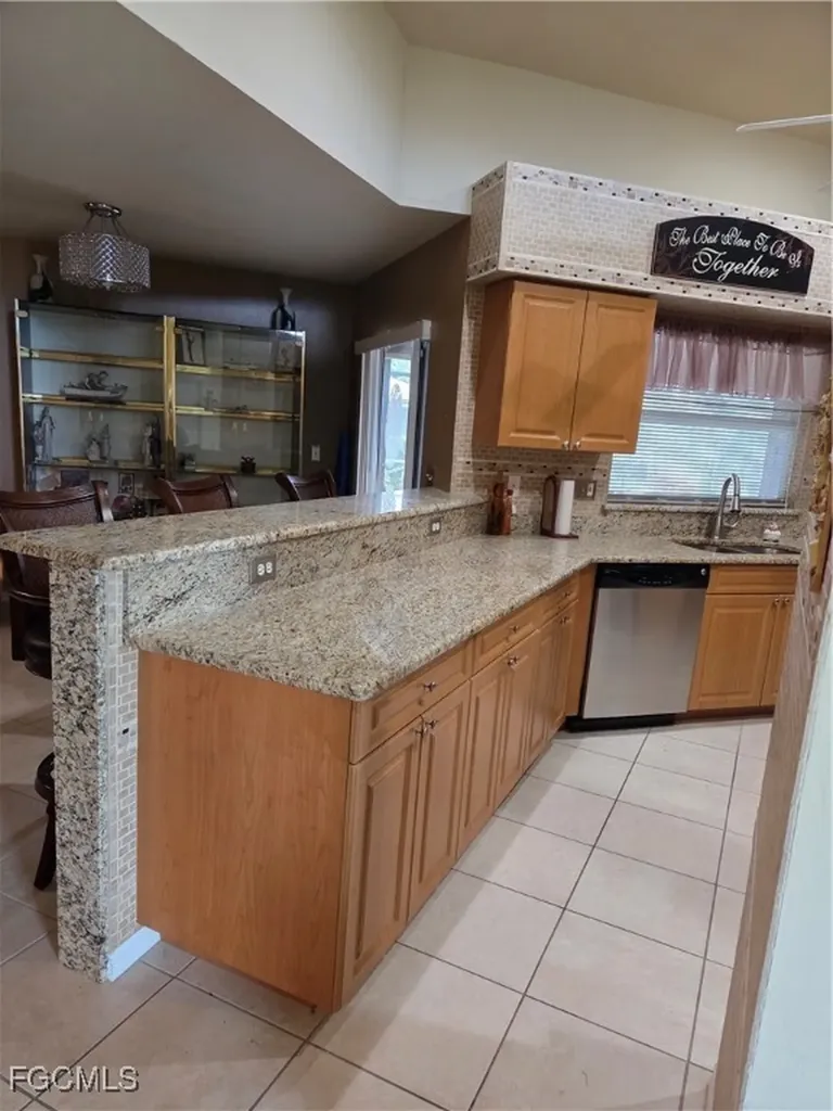 1725 SW 49th Lane Cape Coral FL 33914