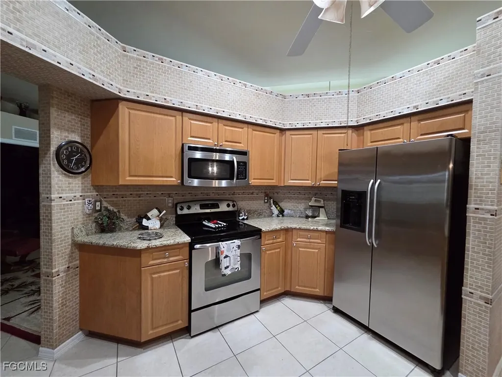 1725 SW 49th Lane Cape Coral FL 33914