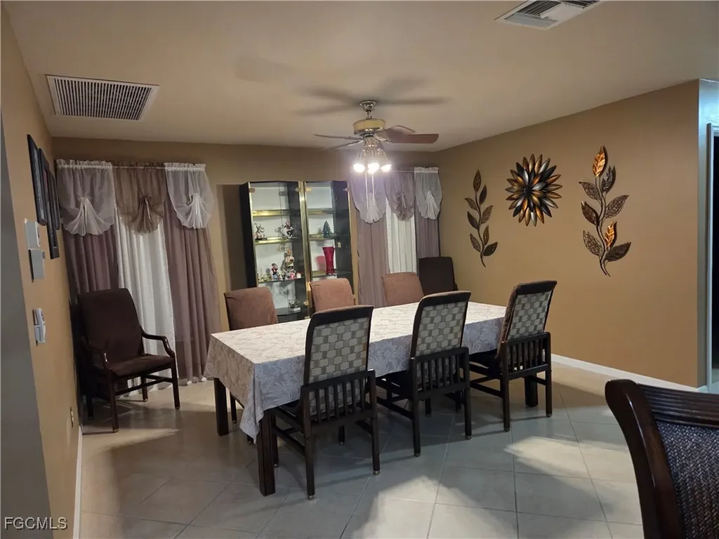 1725 SW 49th Lane Cape Coral FL 33914