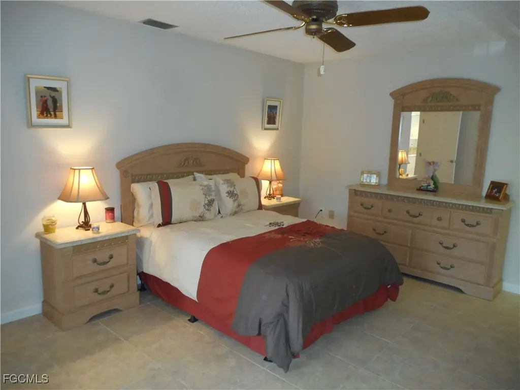 3817 SE 11th Avenue Cape Coral FL 33904