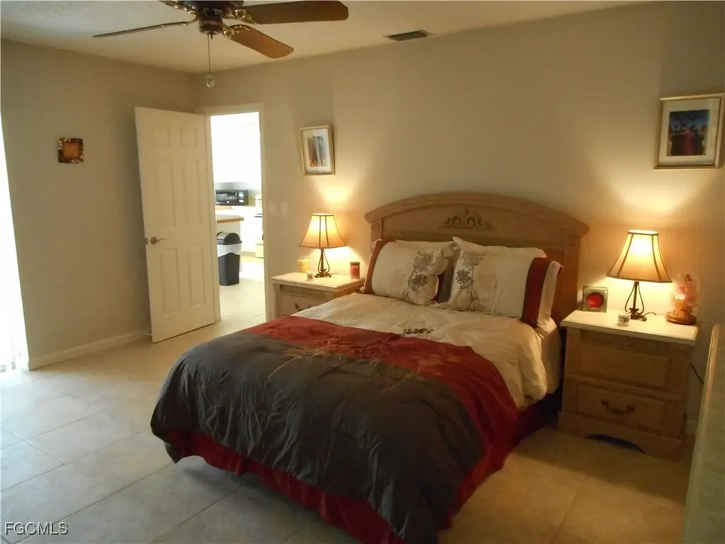 3817 SE 11th Avenue Cape Coral FL 33904