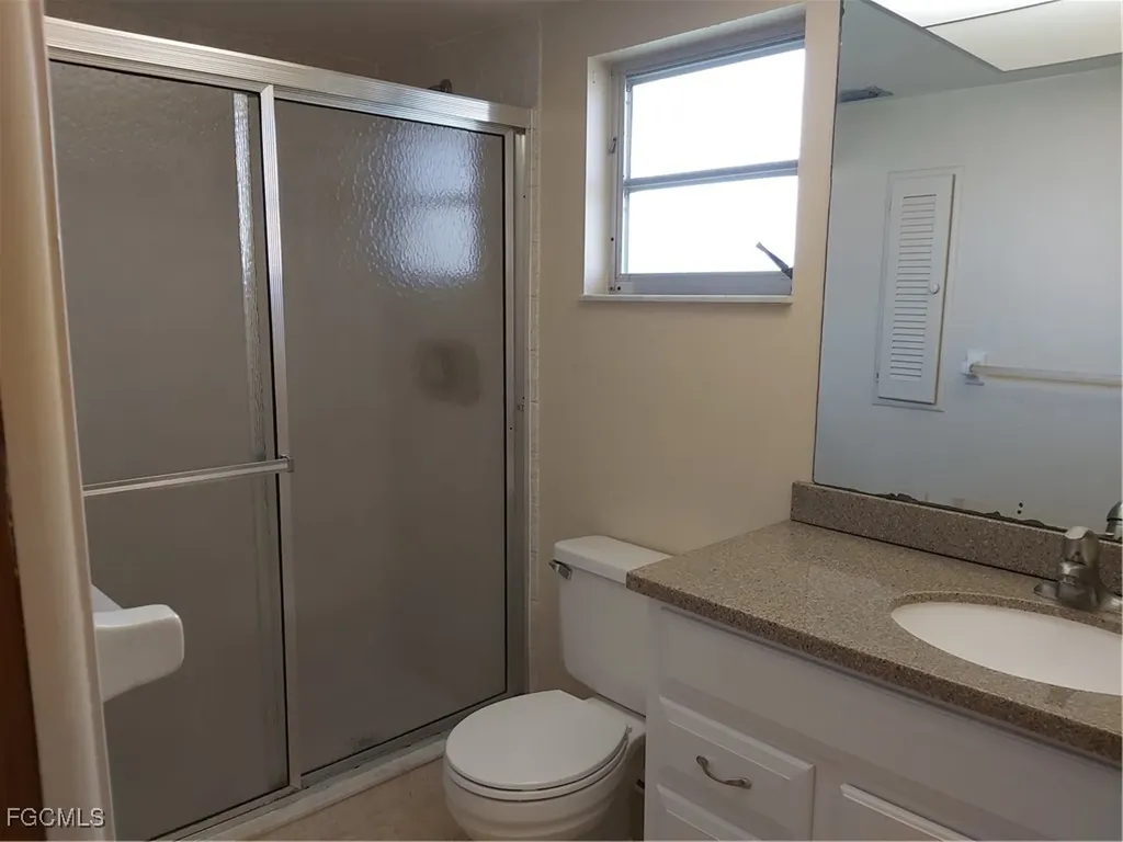 3817 SE 11th Avenue Cape Coral FL 33904