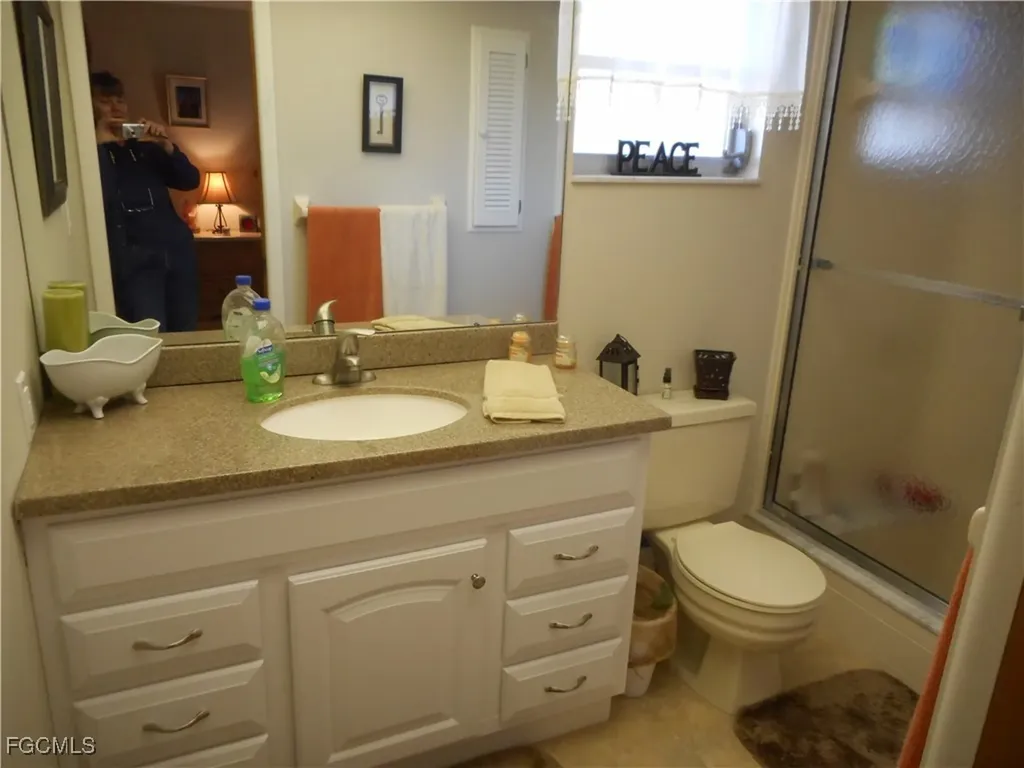 3817 SE 11th Avenue Cape Coral FL 33904