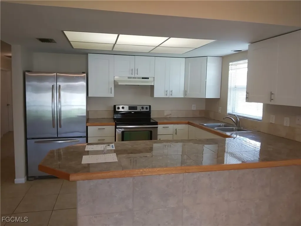 3817 SE 11th Avenue Cape Coral FL 33904