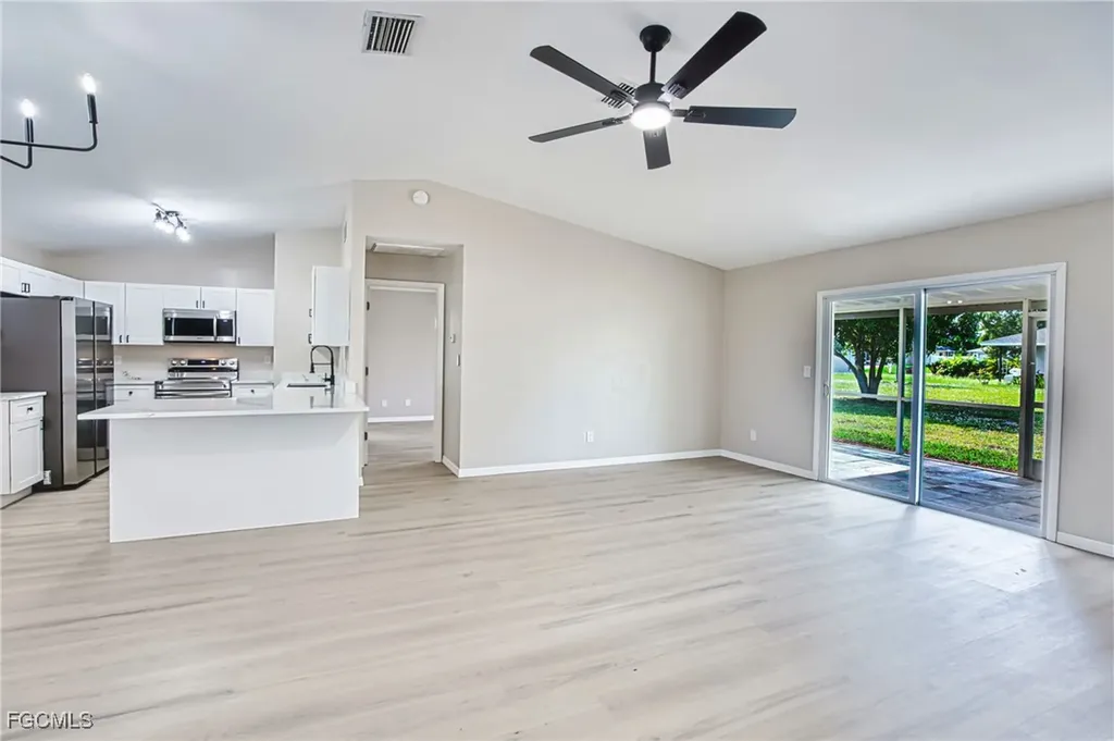 4022 SW 8th Place Cape Coral FL 33914