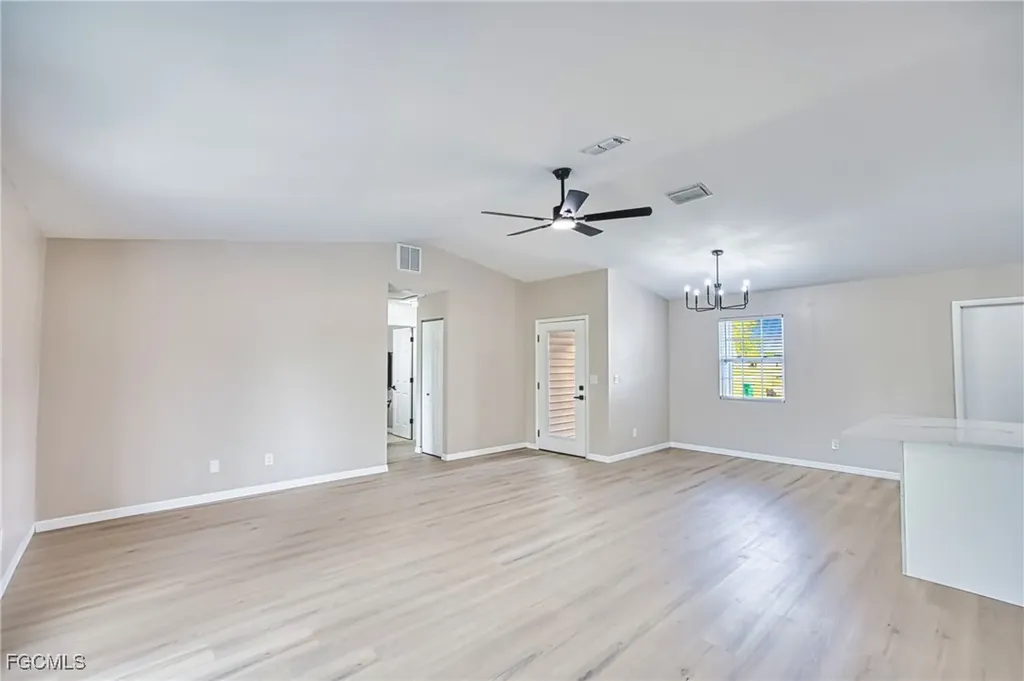 4022 SW 8th Place Cape Coral FL 33914