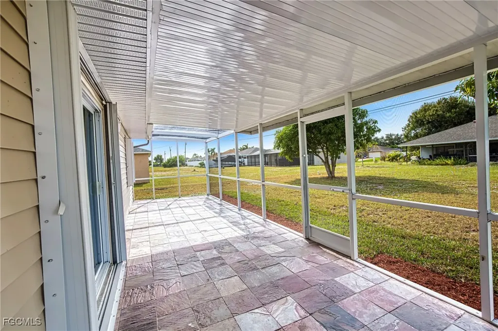 4022 SW 8th Place Cape Coral FL 33914