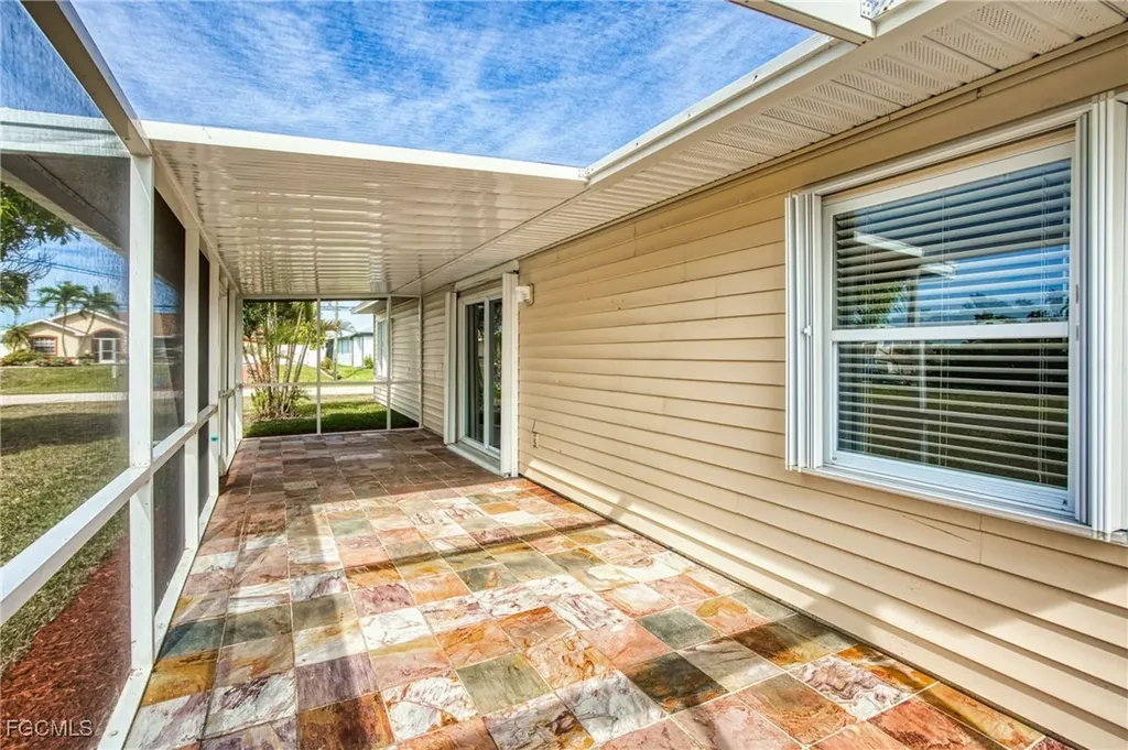 4022 SW 8th Place Cape Coral FL 33914