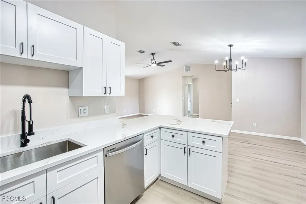 4022 SW 8th Place Cape Coral FL 33914