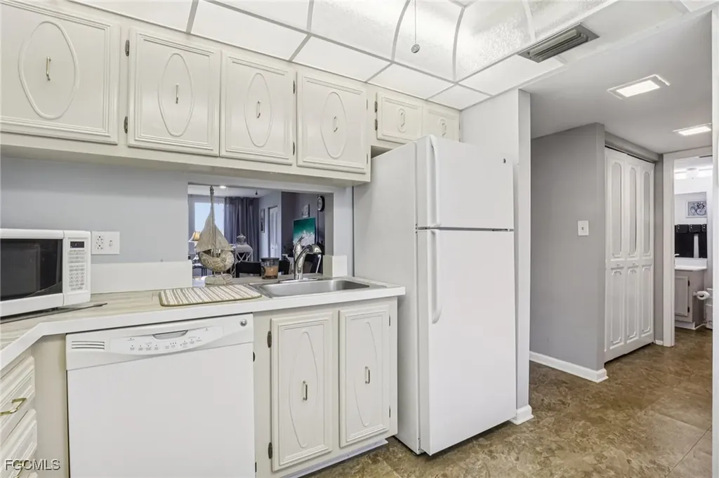 1700 Pine Valley Drive Fort Myers FL 33907