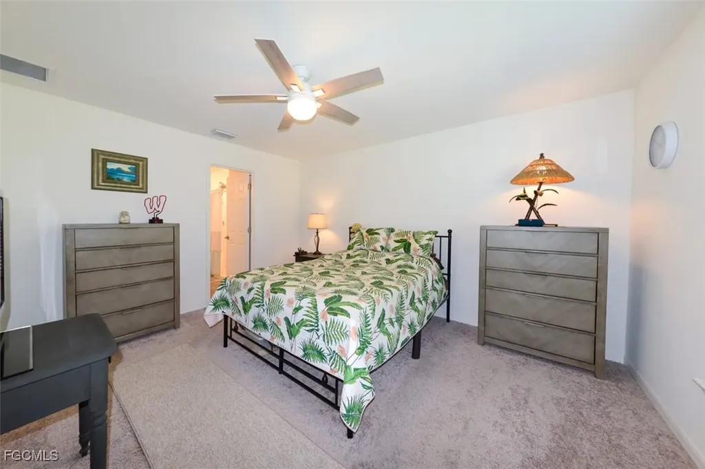 1324 SW 8th Place Cape Coral FL 33991