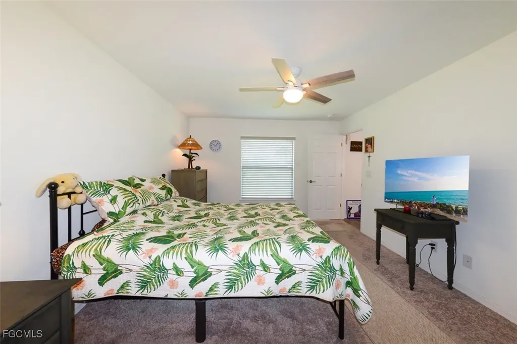 1324 SW 8th Place Cape Coral FL 33991