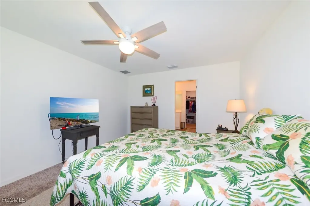 1324 SW 8th Place Cape Coral FL 33991