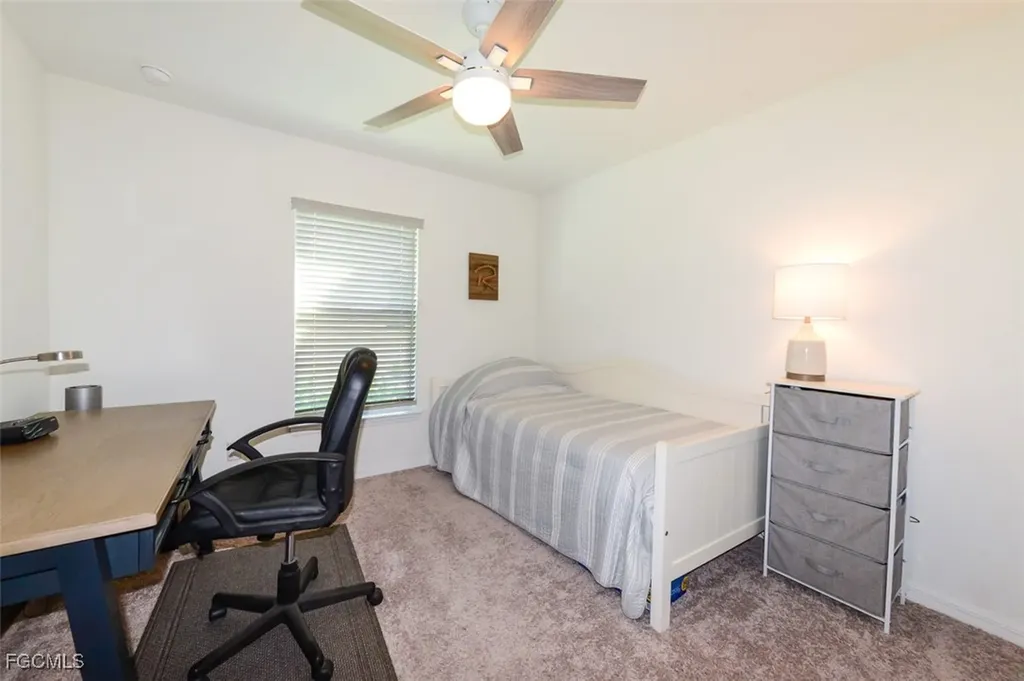 1324 SW 8th Place Cape Coral FL 33991