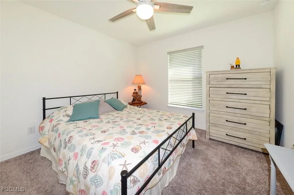 1324 SW 8th Place Cape Coral FL 33991