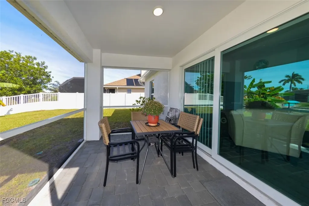 1324 SW 8th Place Cape Coral FL 33991