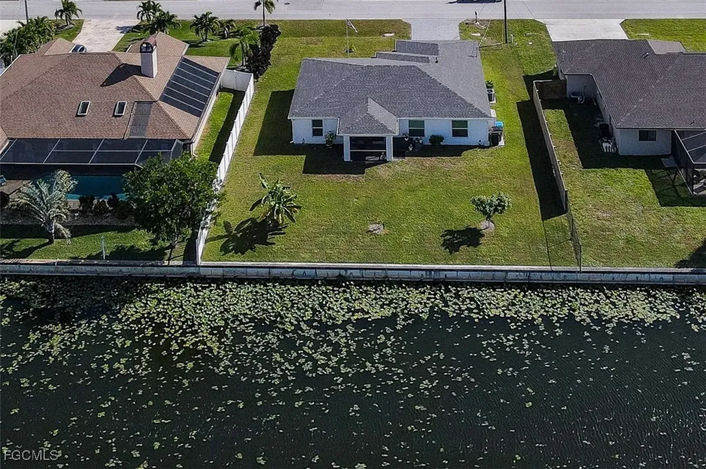 1324 SW 8th Place Cape Coral FL 33991