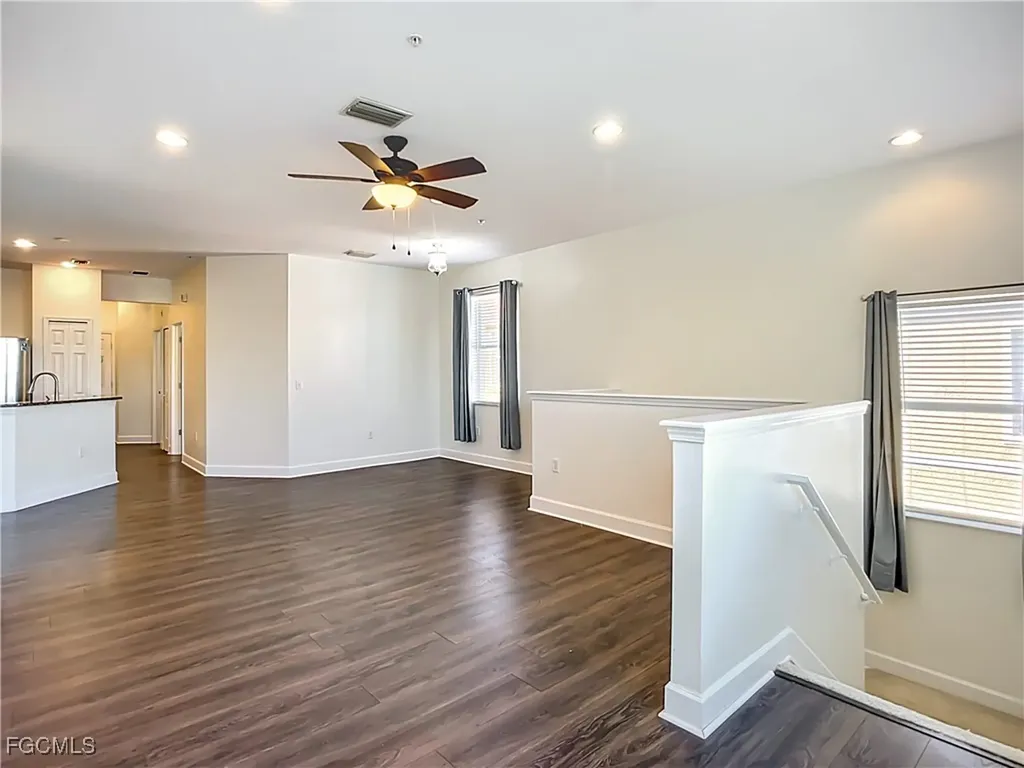 3668 Parkridge Circle Sarasota FL 34243