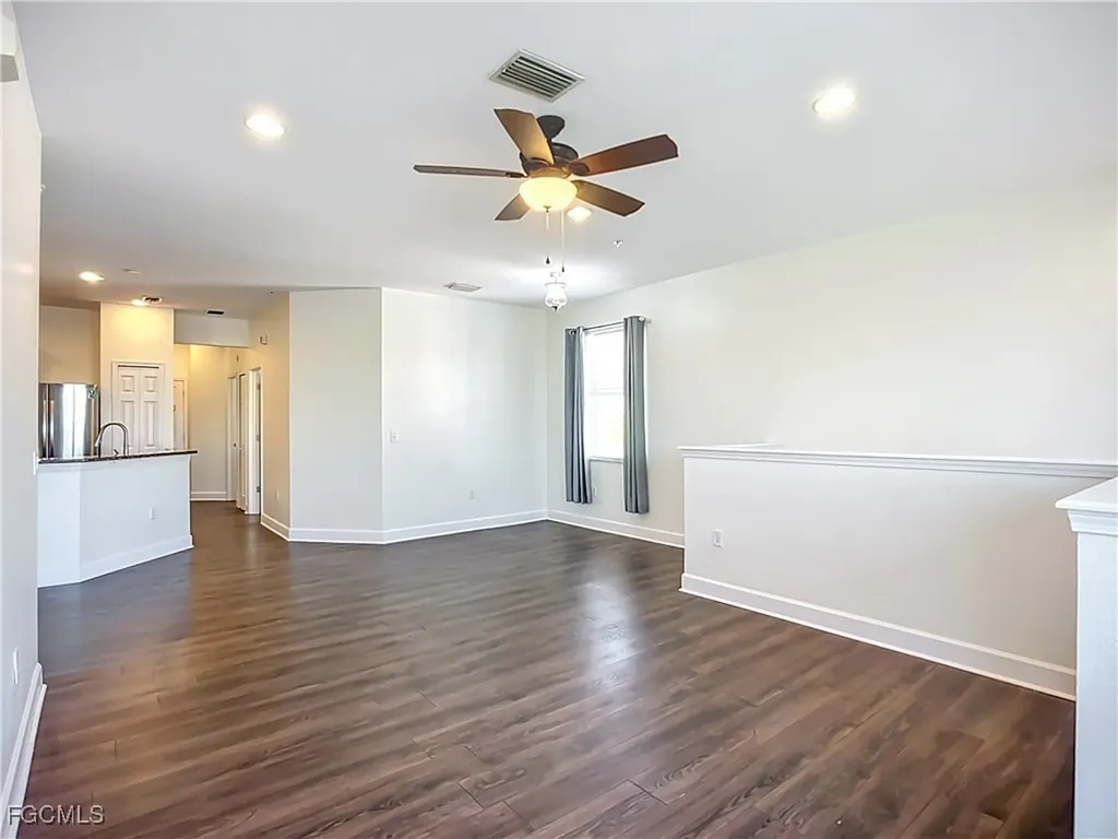 3668 Parkridge Circle Sarasota FL 34243