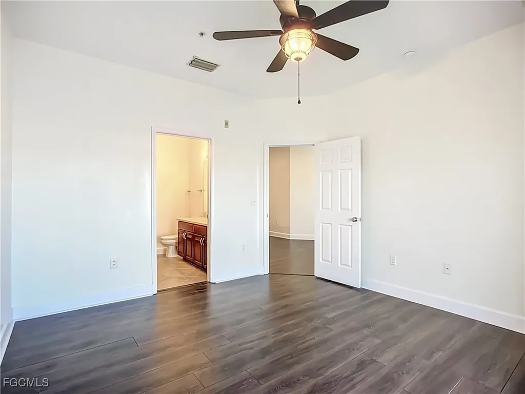 3668 Parkridge Circle Sarasota FL 34243