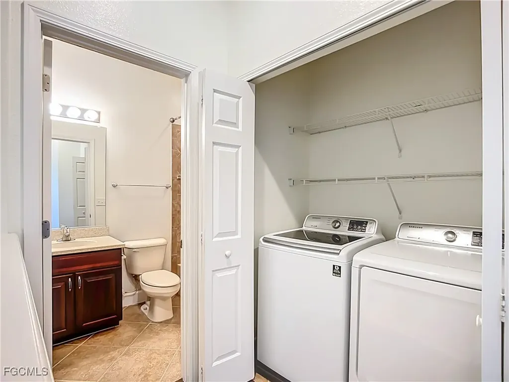 3668 Parkridge Circle Sarasota FL 34243