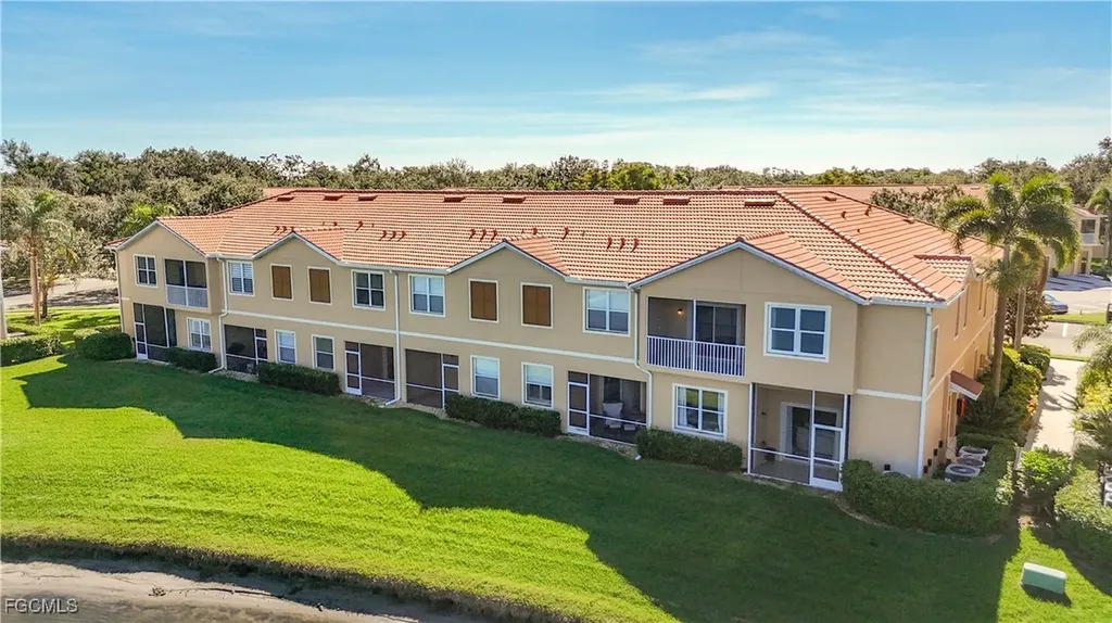 3668 Parkridge Circle Sarasota FL 34243