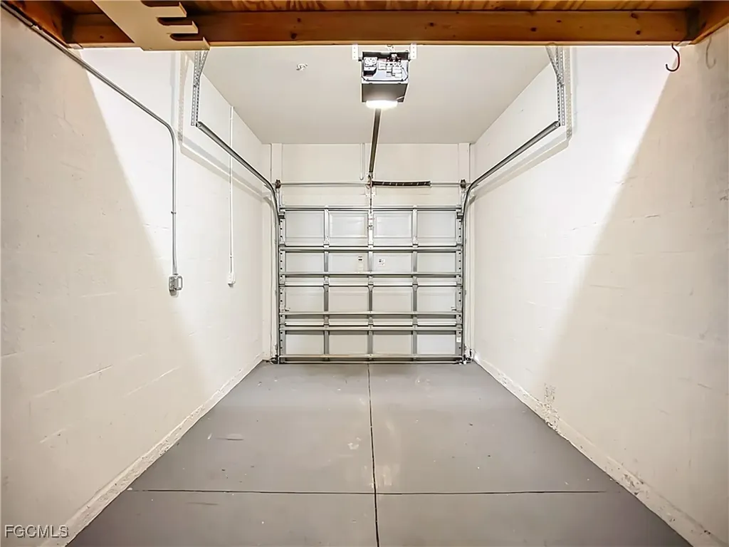 3668 Parkridge Circle Sarasota FL 34243