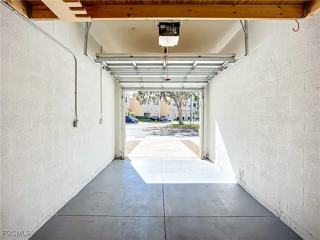 3668 Parkridge Circle Sarasota FL 34243