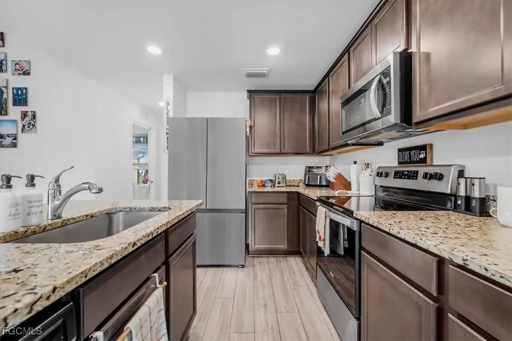 840 Youngreen Drive Fort Myers FL 33913