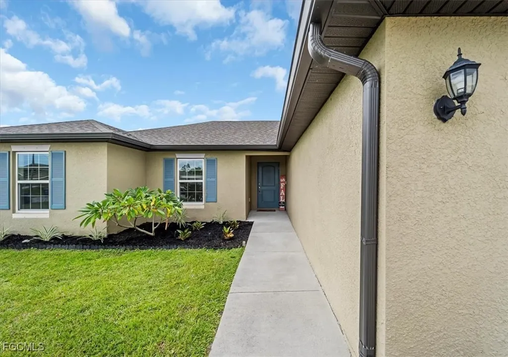 840 Youngreen Drive Fort Myers FL 33913