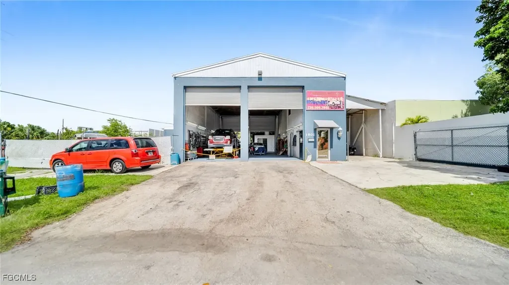 1901 Dana Drive Fort Myers FL 33907