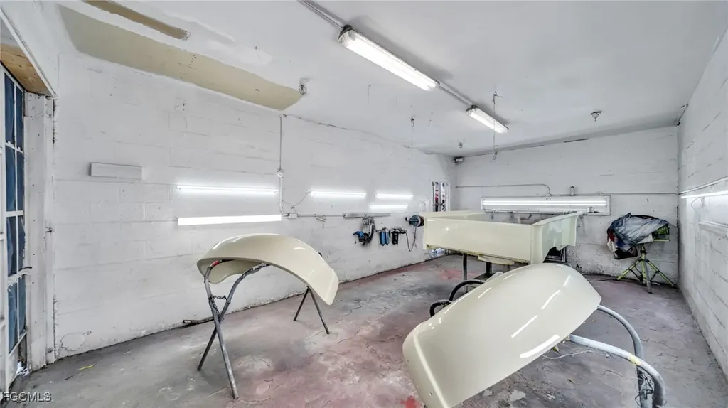 1901 Dana Drive Fort Myers FL 33907