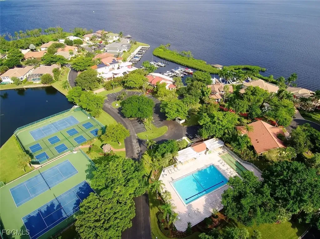 9812 Fathom Court Fort Myers FL 33919