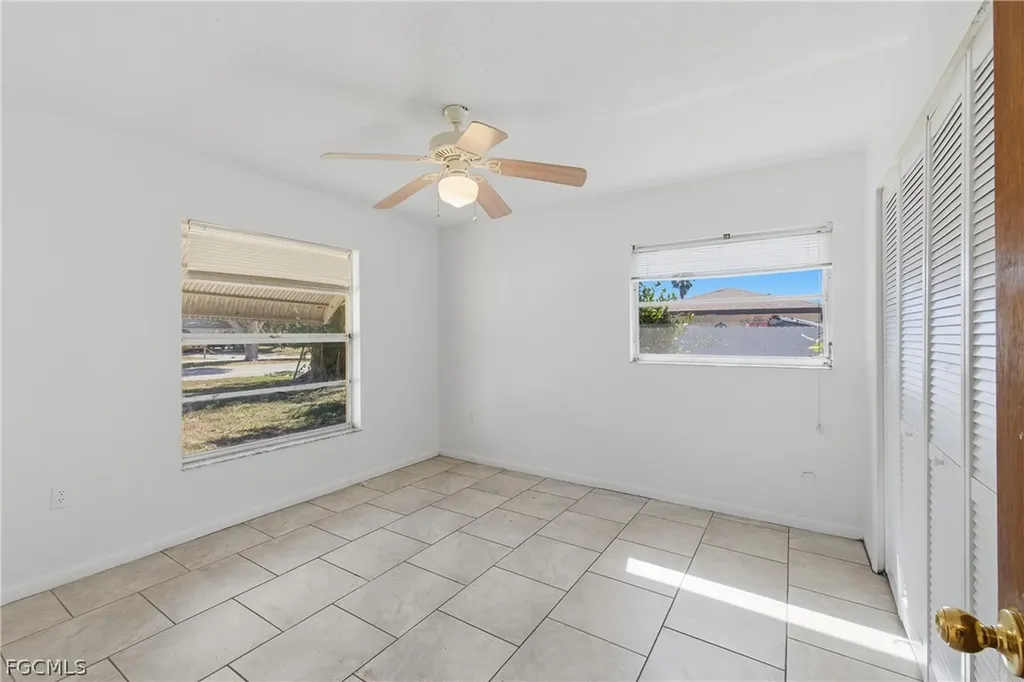 924 SE 24th Avenue Cape Coral FL 33990