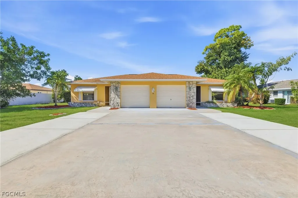 924 SE 24th Avenue Cape Coral FL 33990