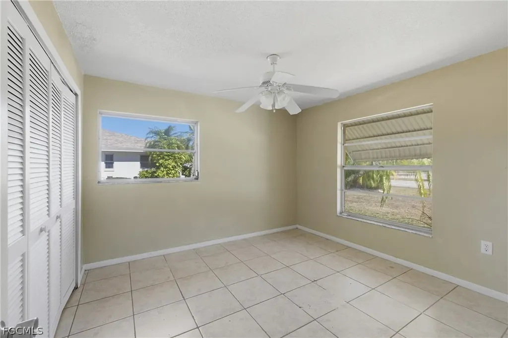 924 SE 24th Avenue Cape Coral FL 33990