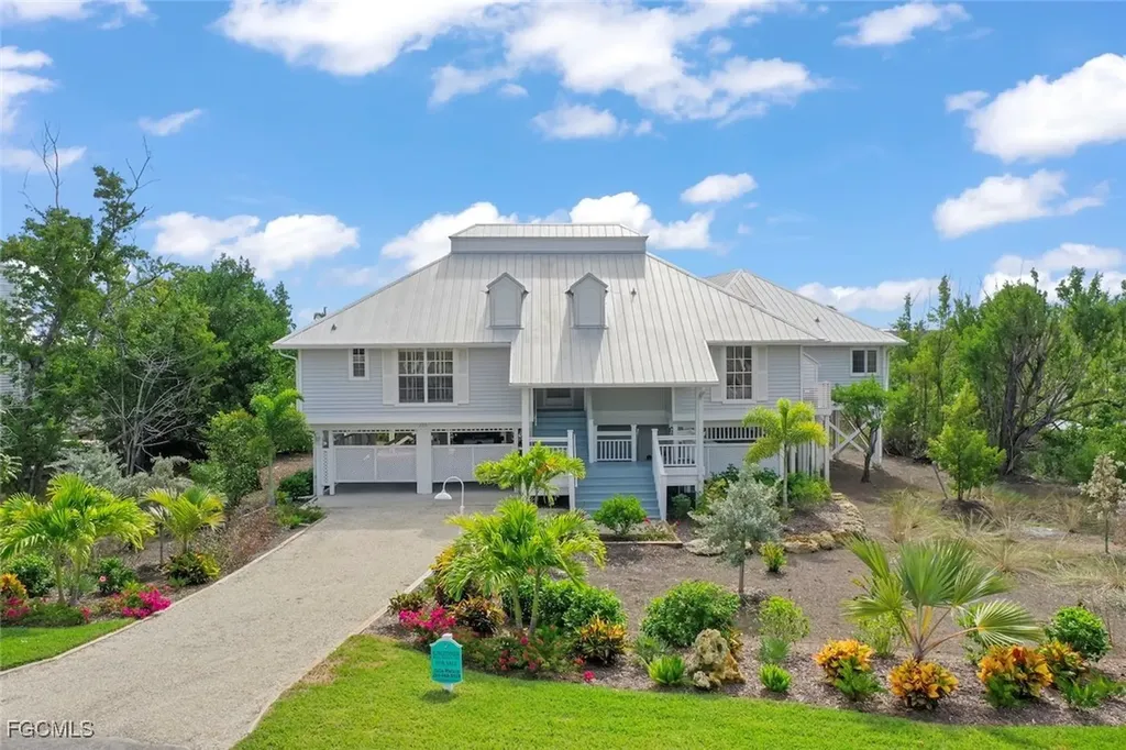 220 Daniel Drive Sanibel FL 33957