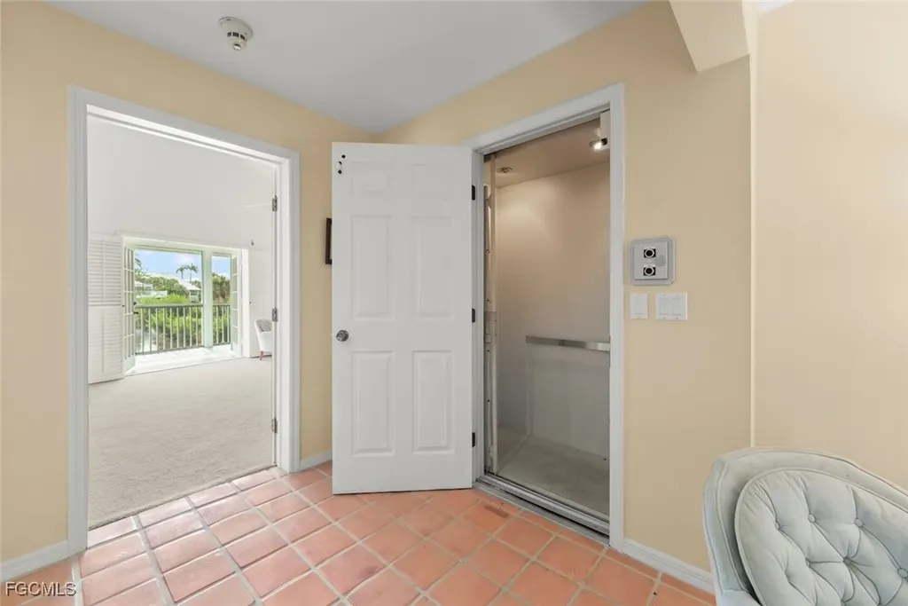 220 Daniel Drive Sanibel FL 33957