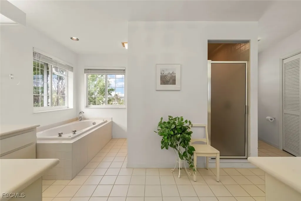 220 Daniel Drive Sanibel FL 33957