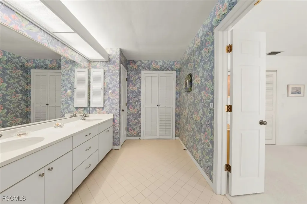 220 Daniel Drive Sanibel FL 33957