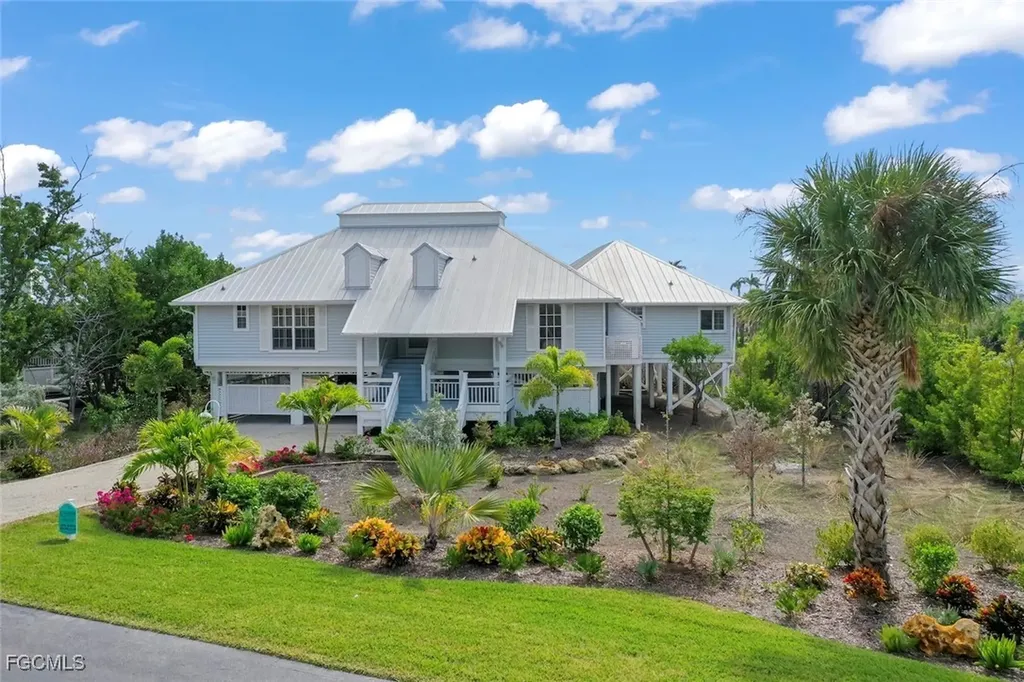 220 Daniel Drive Sanibel FL 33957