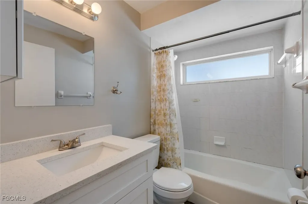 425 SW 47th Terrace Cape Coral FL 33914